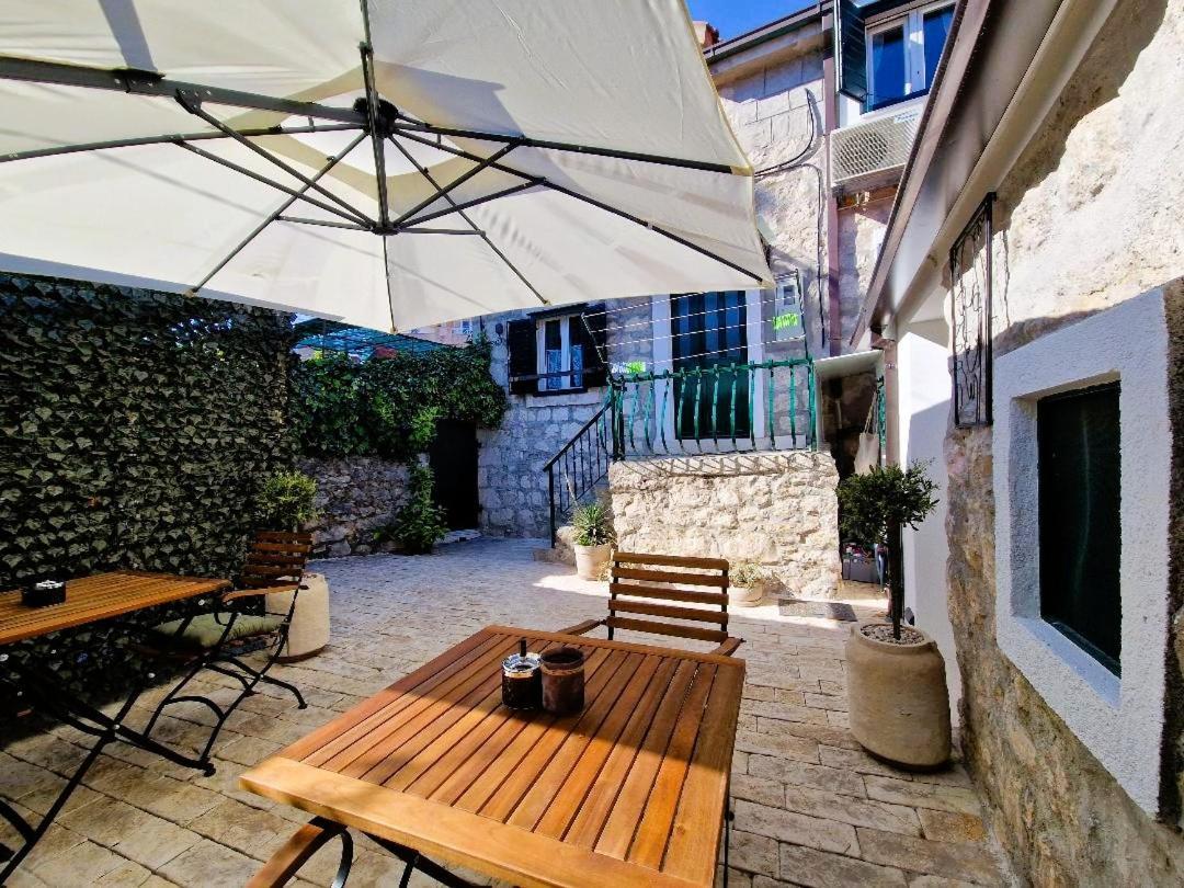 Old Town & Ela Place Split Exterior foto